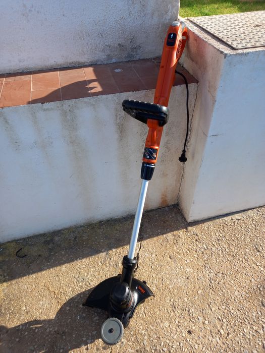 Aparador de relva black decker