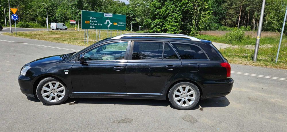 Toyota Avensis Combi 2,2 deisel 2006 rok