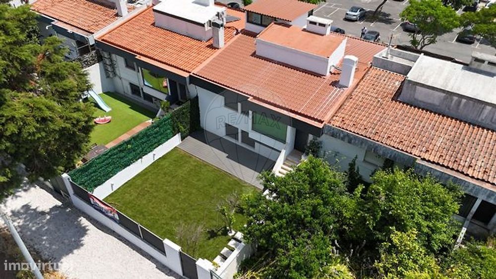 Moradia T4 para venda