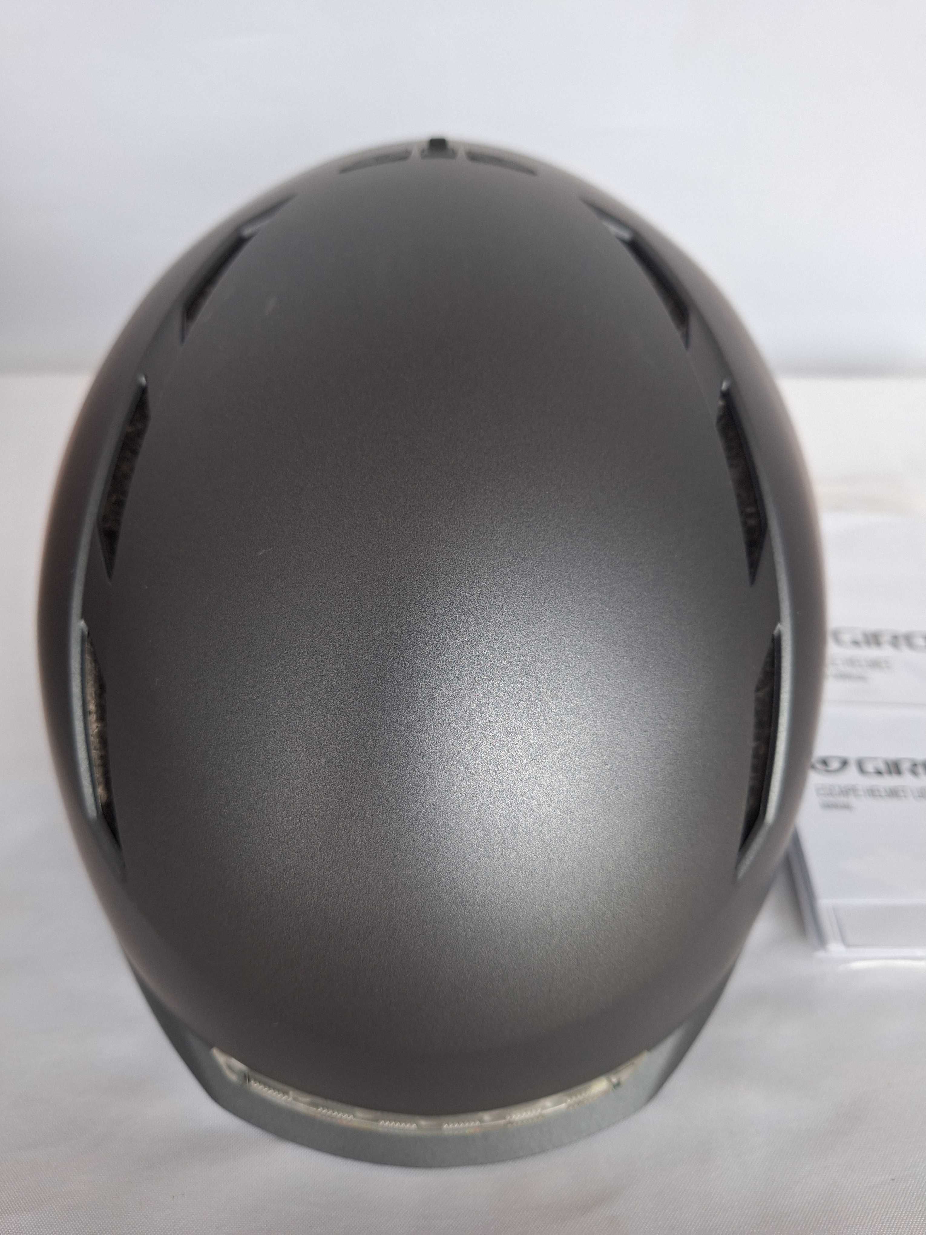 Kask rowerowy Giro Escape Mips Graphite M 55-59cm LED