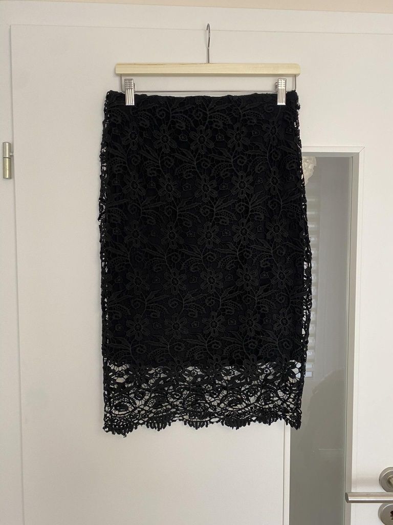 Elegancka czarna spódnica Orsay S