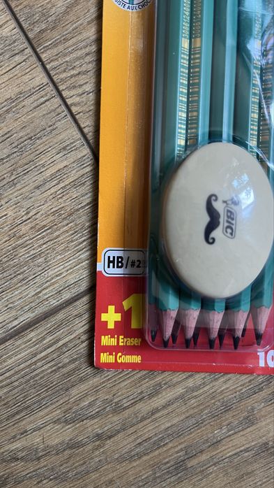 10szt ołówków HB#2 z gumką