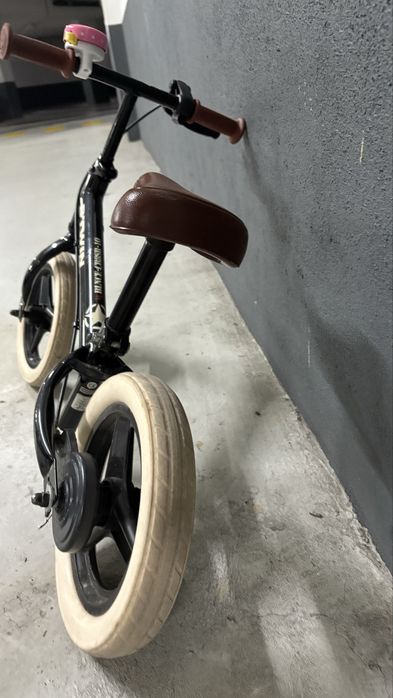 Bicicleta de equilibrio infantil