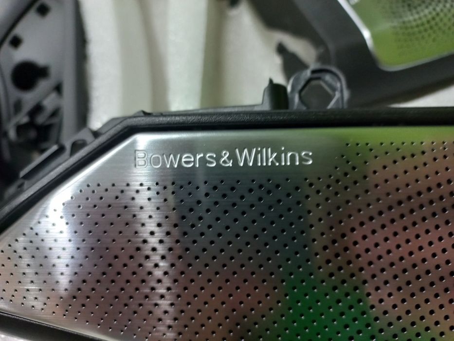 Bowers & Wilkins BMW G30 5-series M5 F90 сітки динаміків з підсвідкою