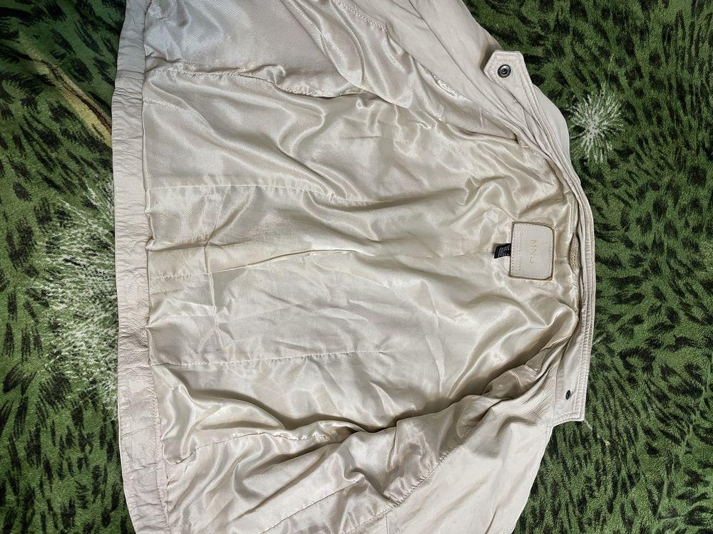 Шкіряна натуральна  куртка-косуха Mango молочна розмір S