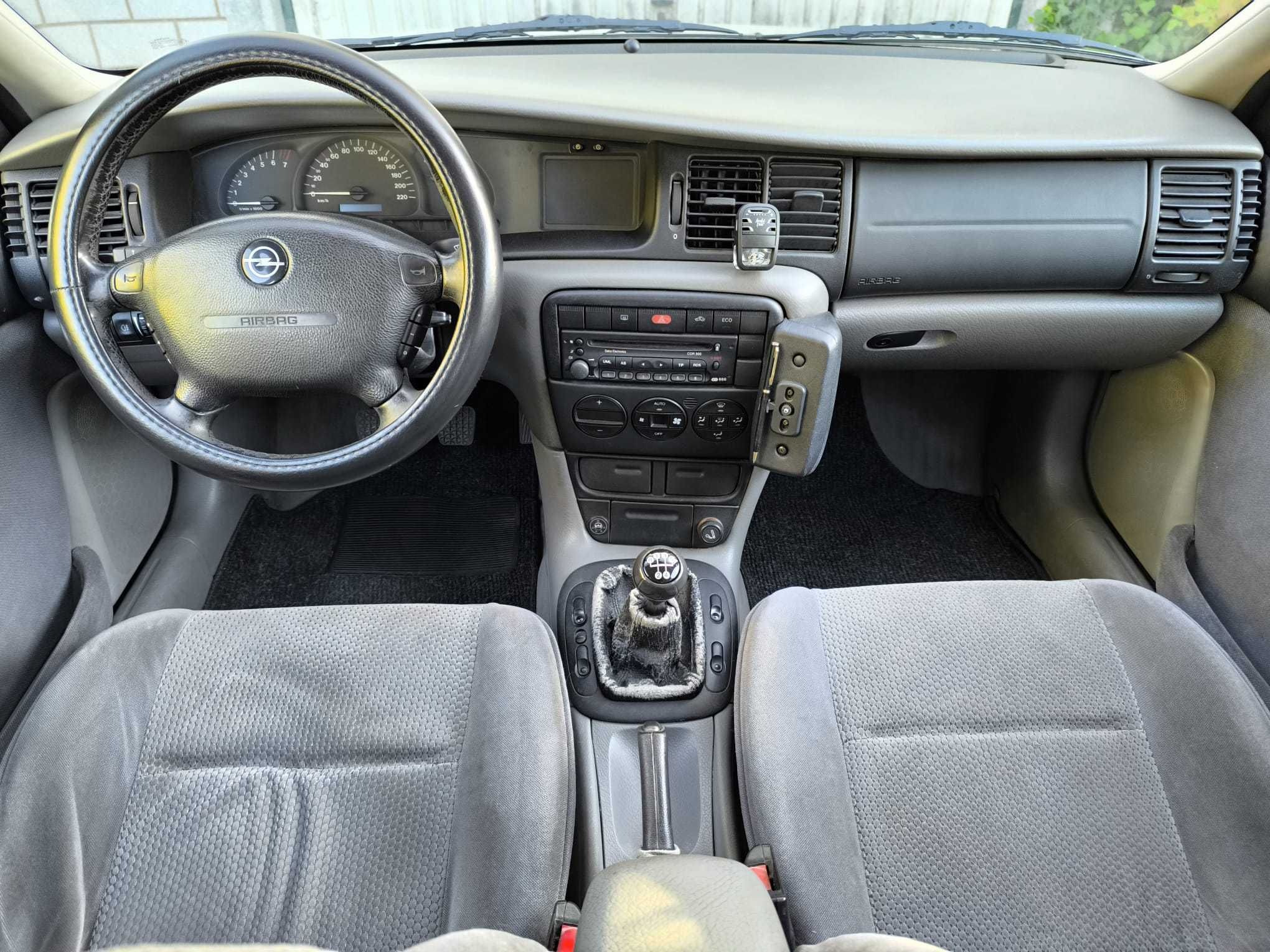 Opel Vectra B 1.6 16v – Espaçoso e Fiável