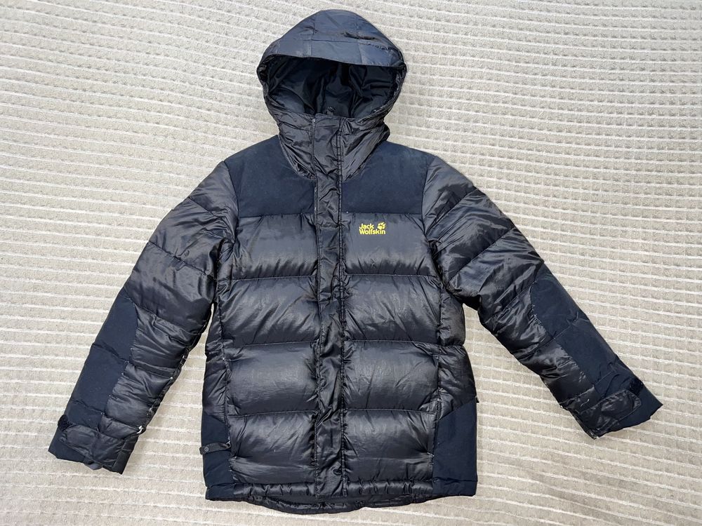 Зимова куртка пуховик Jack Wolfskin 140 р.
