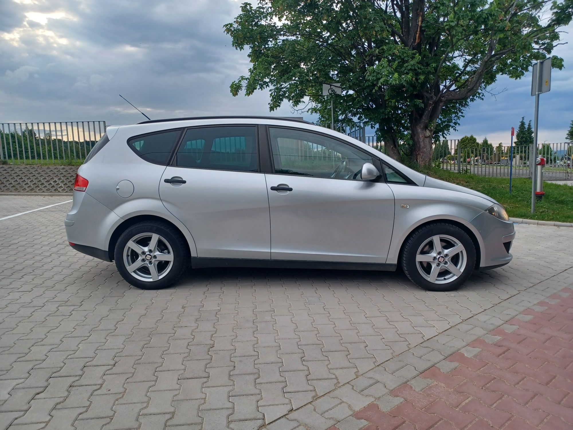 Seat Toledo XL 1.9 tdi 105km /zadbany doinwestowany/ zarejestrowany
