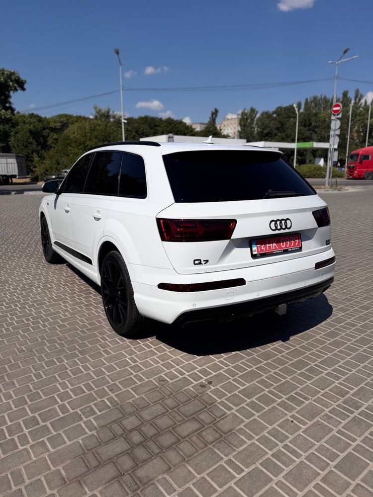 Audi Q7 2017 рік 2.0 бензин 4х4