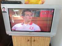 TV e máquina de café