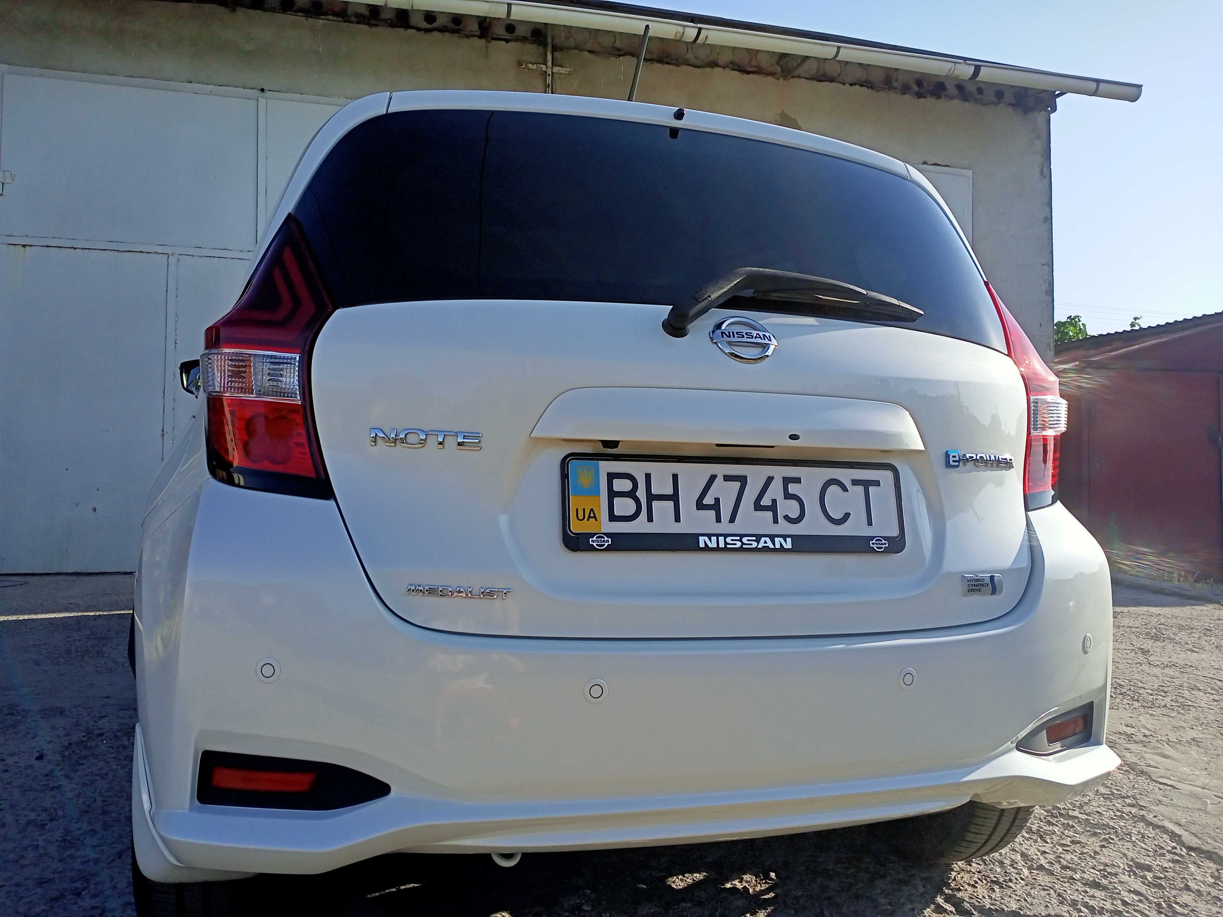 Продам NISSAN NOTE - HYBRID! Состояние НОВОГО АВТО! 2018 год!