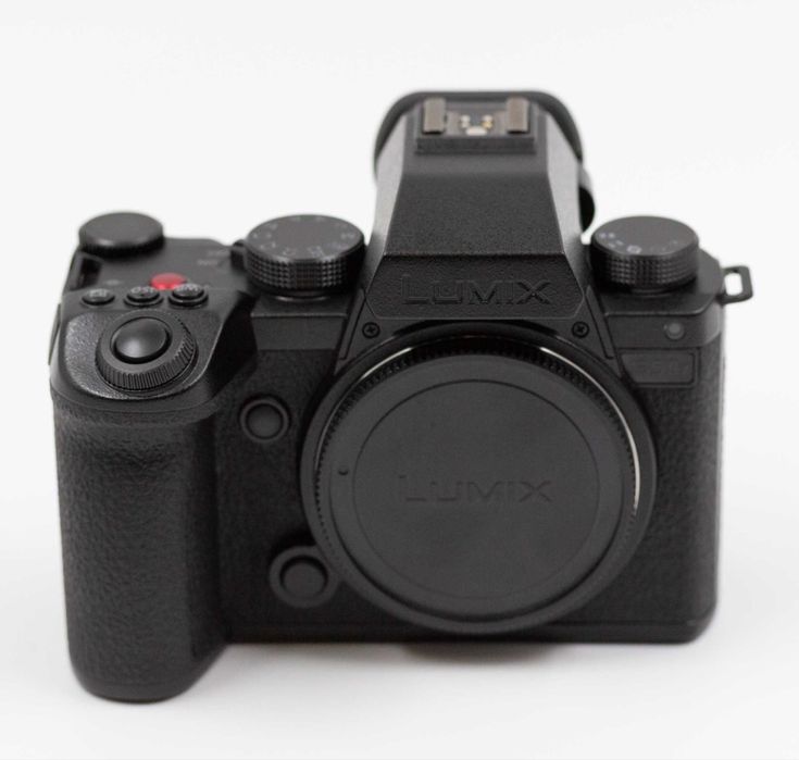 Camera Panasonic LUMIX S5 II + Lente Sigma 28mm x 70mm