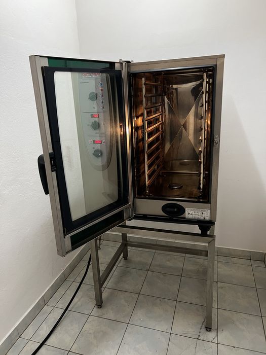 Piec konwekcyjno-parowy RATIONAL CM 101E. Piec konwekcyjny 10GN