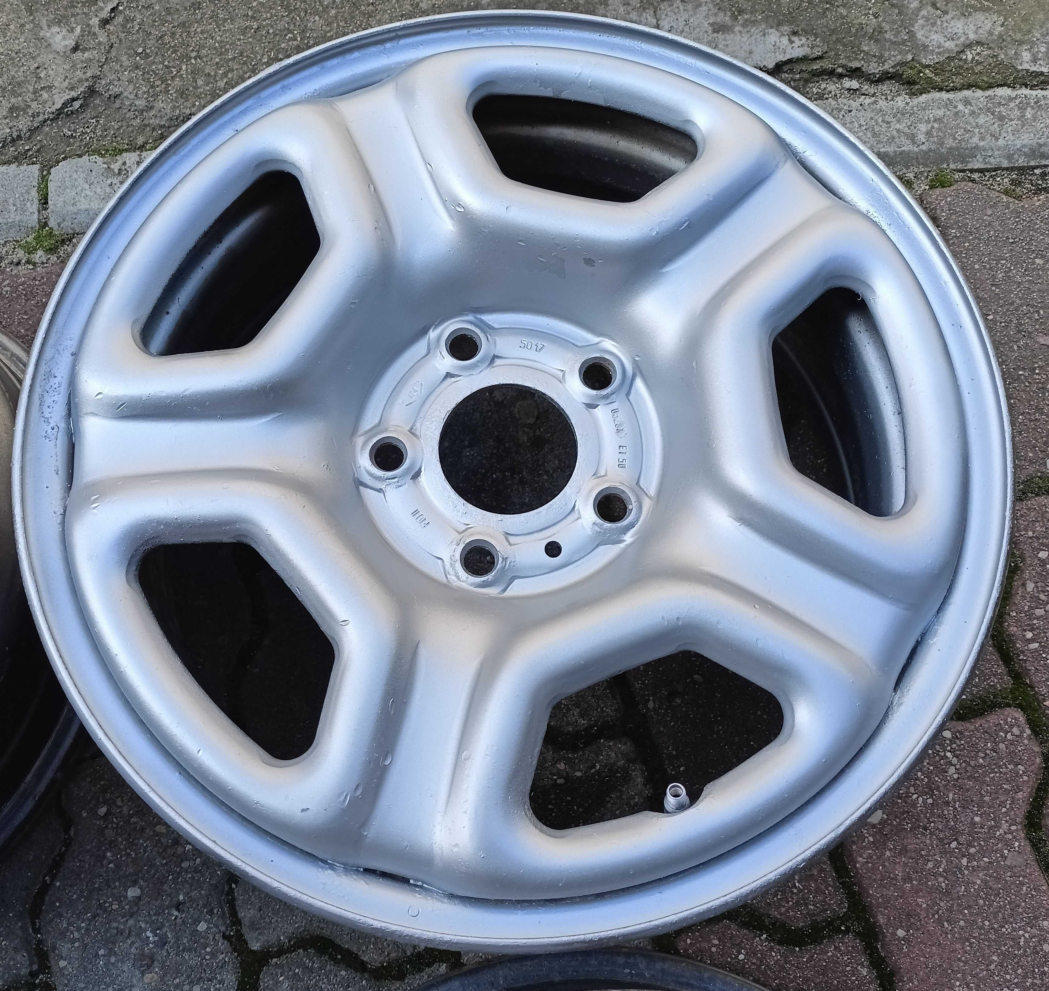 Felgi stalowe 16 5x114,3 Dacia Duster Renault