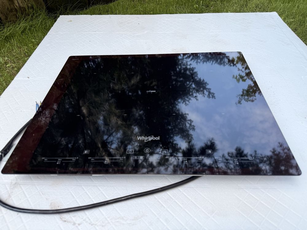 Płyta indukcyjna Whirlpool W Collection SMO 658C/NE 64,9cm