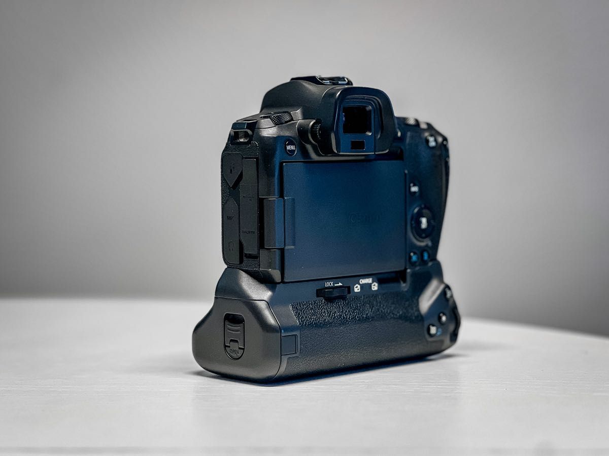Canon EOS R body + grip - przebieg 50 tyś