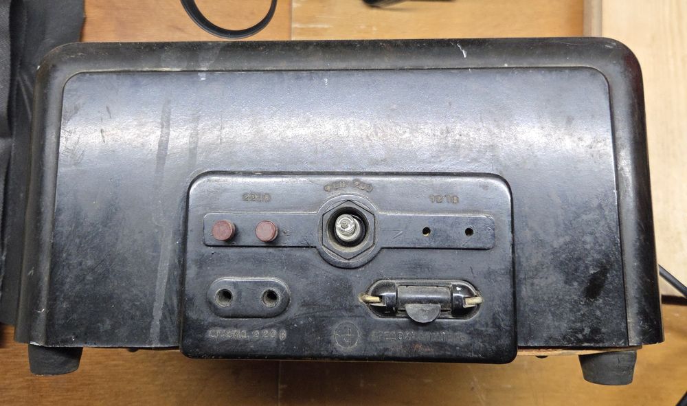 Совєтський випрямляч/стабілізатор напруги (працюючий)