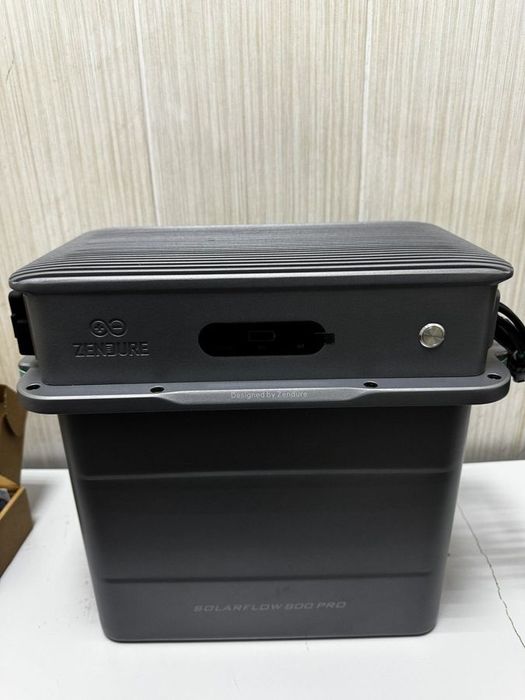 Зарядная станция  Zendura Solarflow pro 800