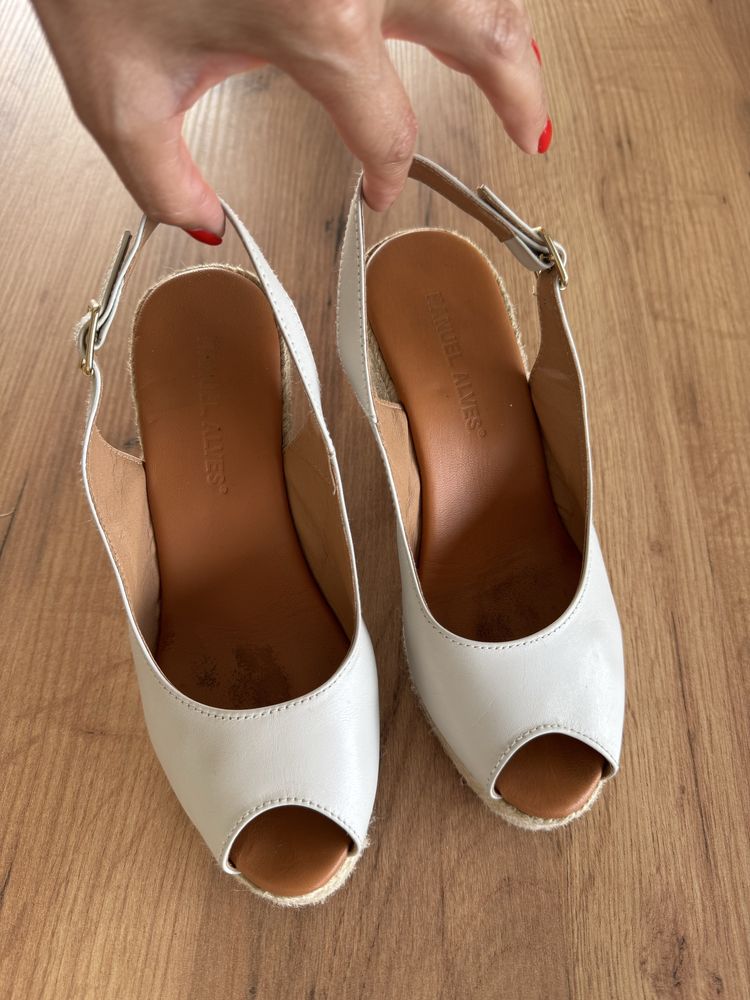 Sandalias Brancas