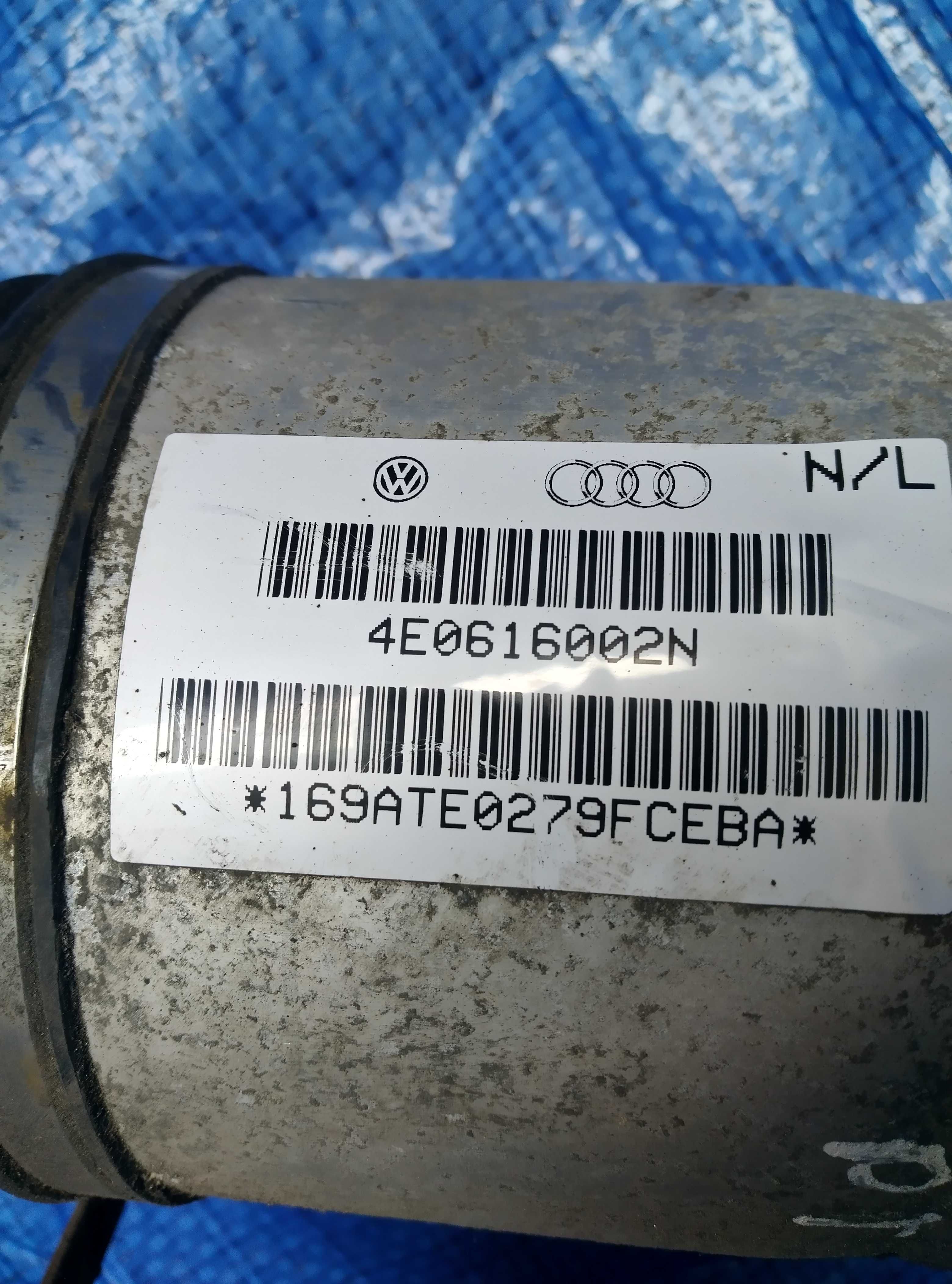 AUDI A8 D3 lift miech prawy 4E0.616.002.N ORGINAŁ niski przebieg