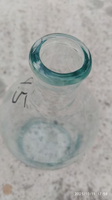 Бутли 4.5-литров в хорошем состоянии.