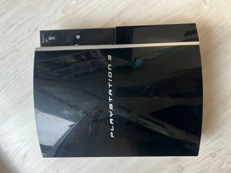 PlayStation 3 + 2 pady (Sony + Genesis) – komplet