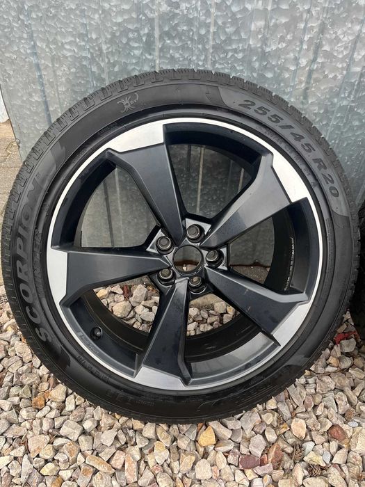 Koła zimowe Audi Q5 Pirelli 255/45 R20