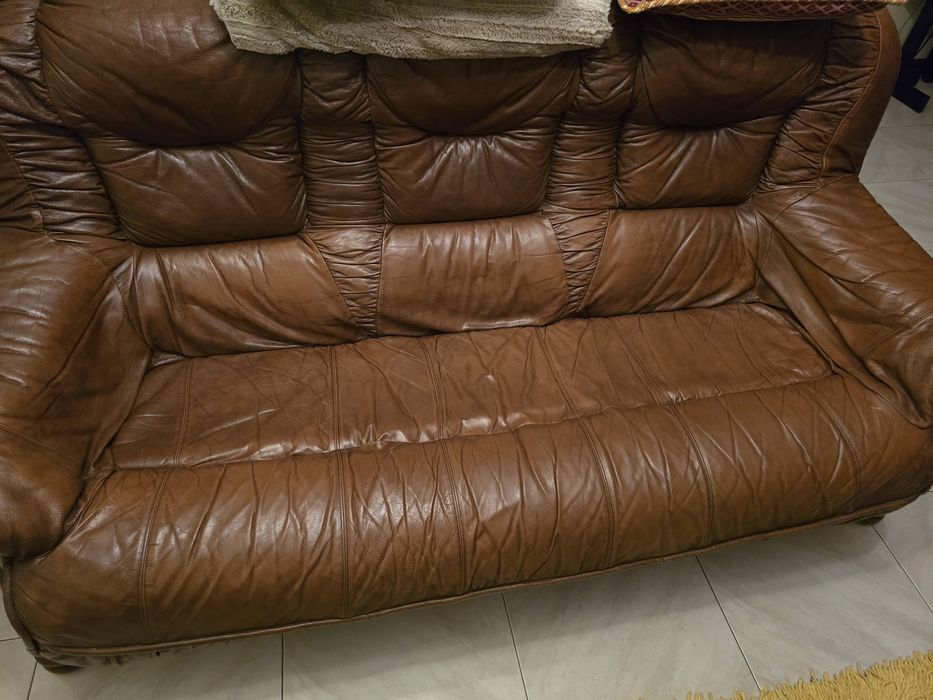 Sofás em pele Grande e dois pequenos