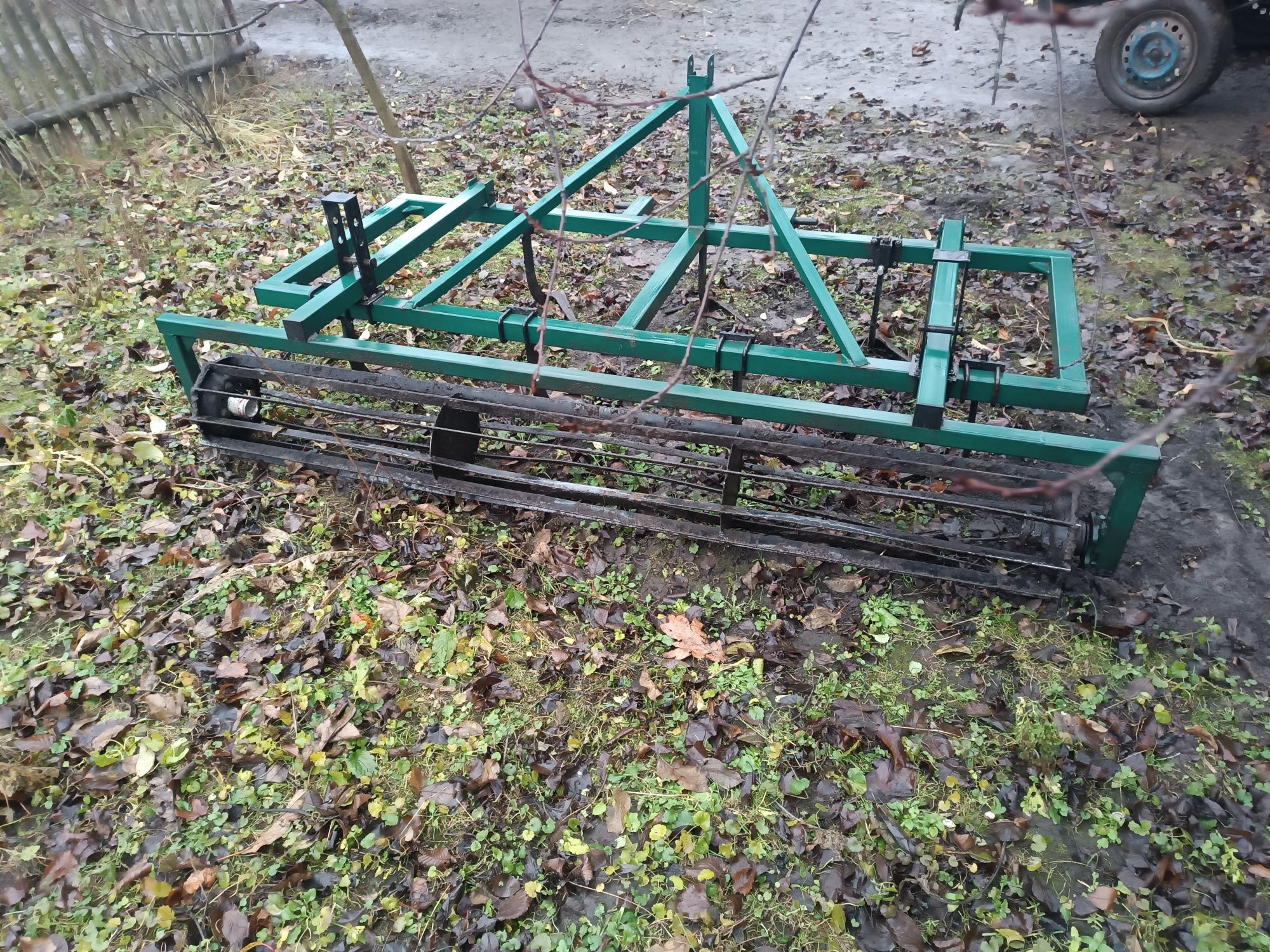Продам плуг та  культиватор
