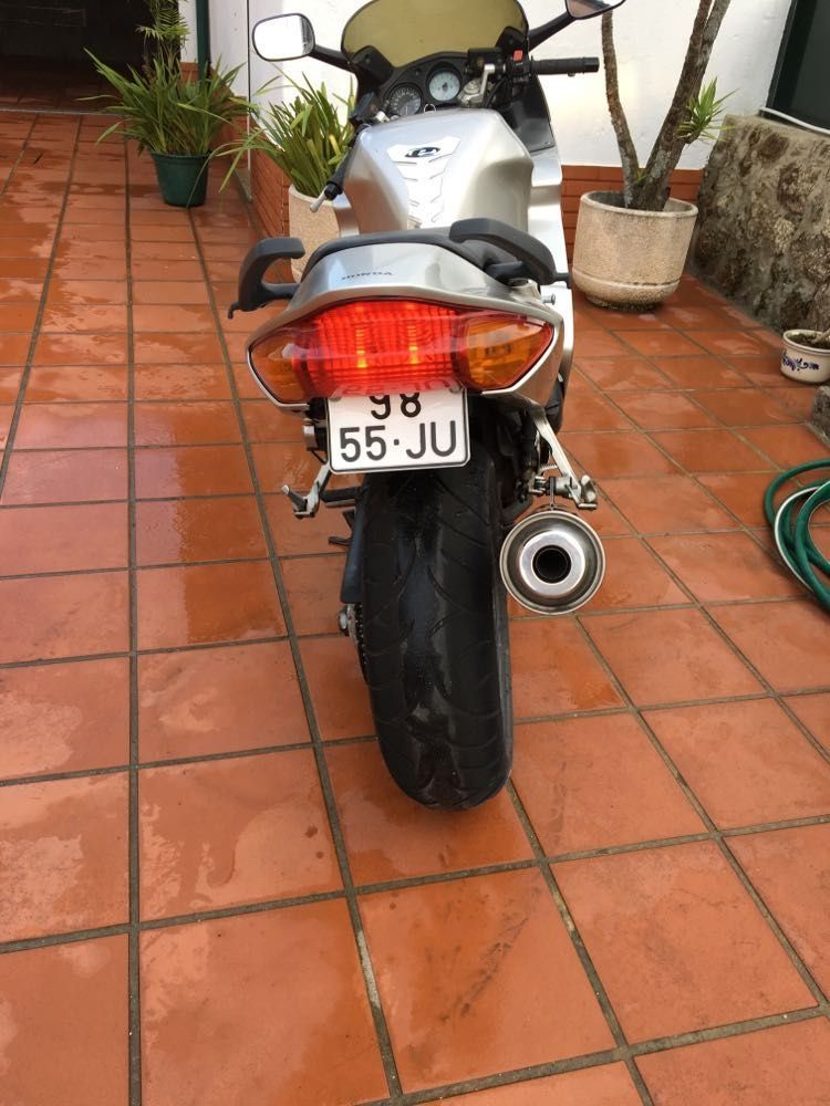 Honda VFR 800 como nova