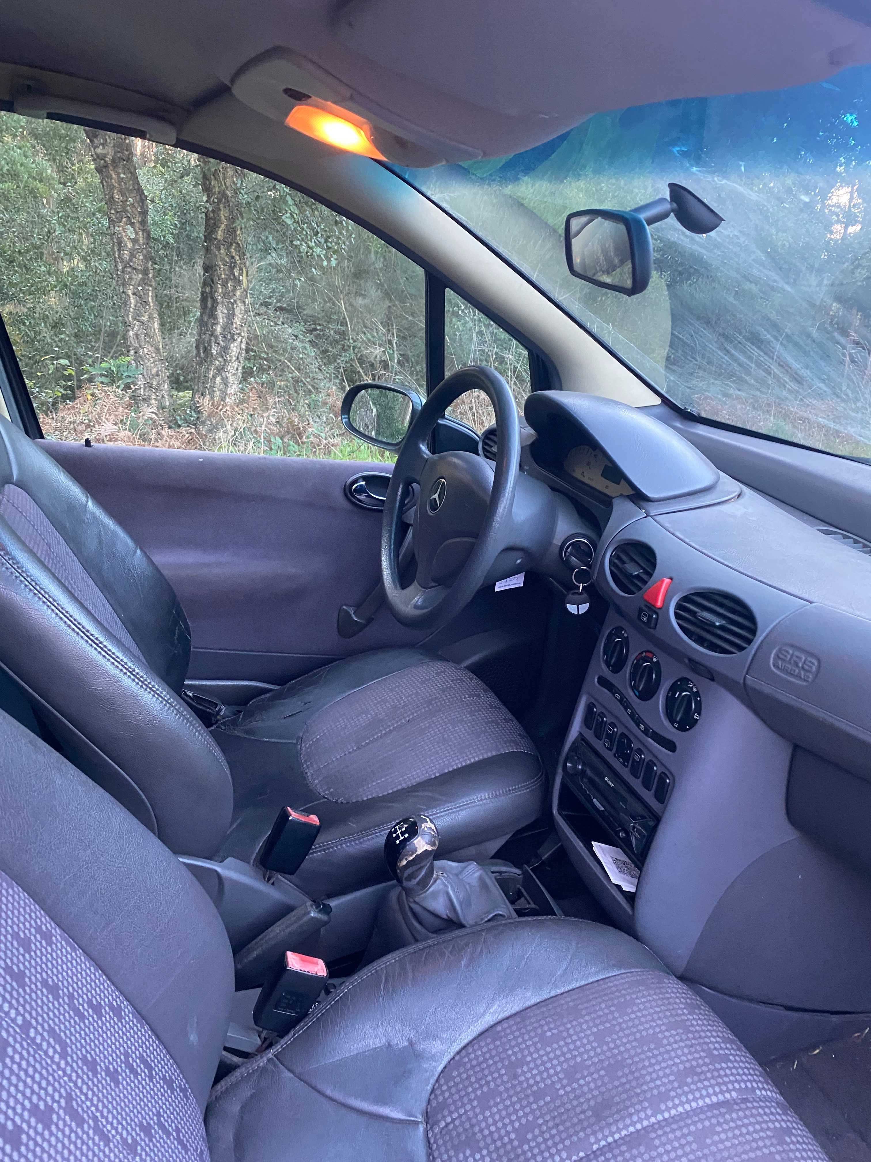 Mercedes-Benz A160 Ano 2000