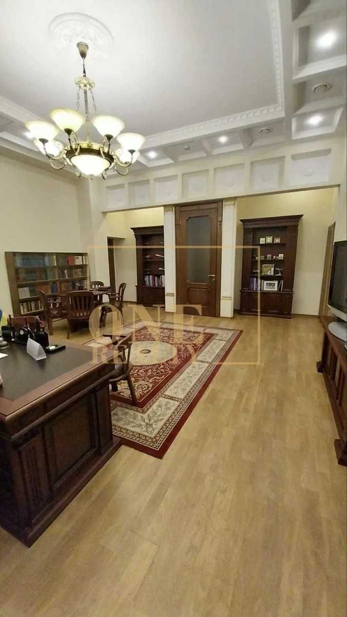 Продаж офісного приміщення Бізнес центр Солом'янський р-н БЕЗ %%%