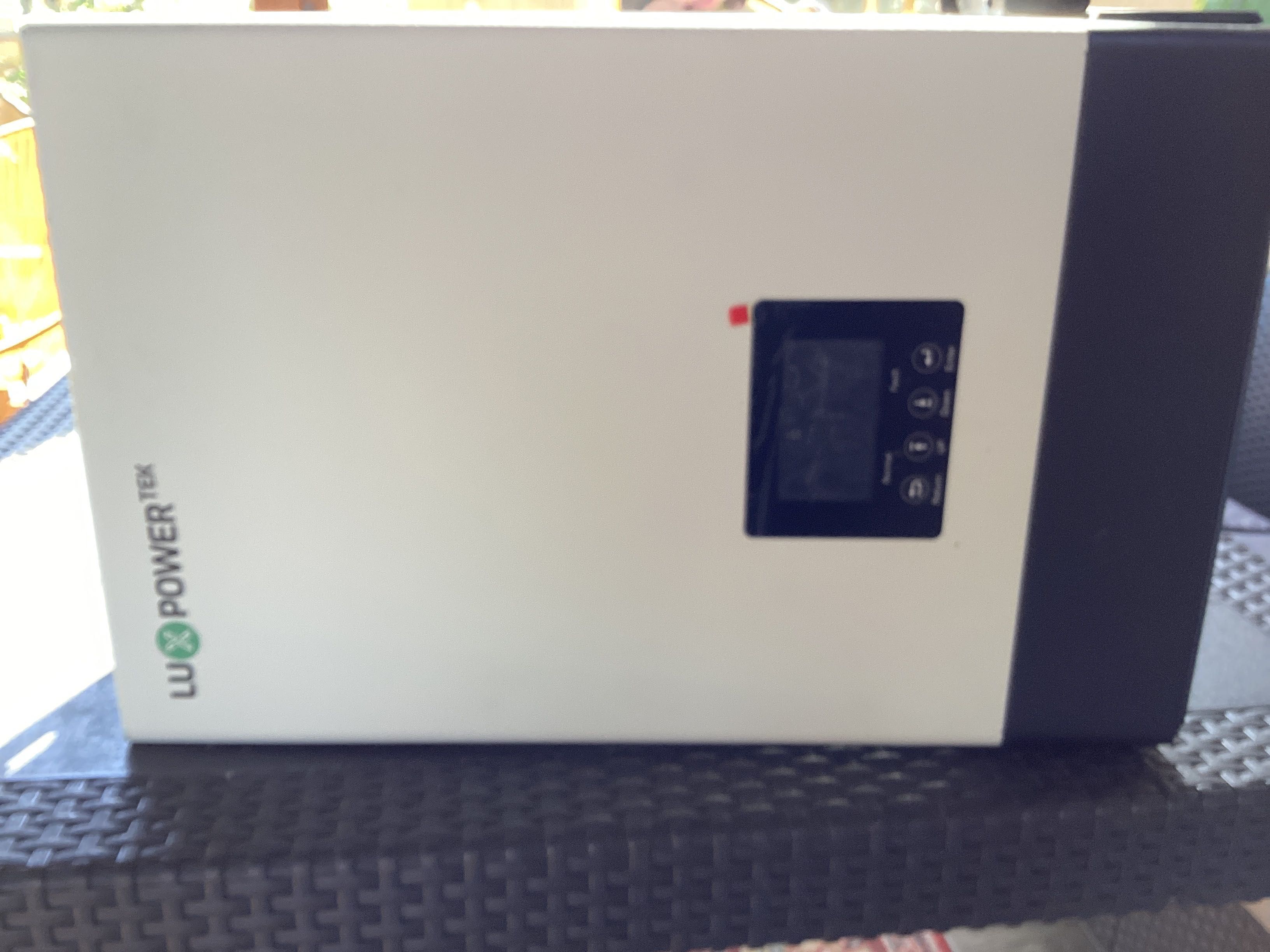 Інвертор сонячний  LuxPower tek SNA5000WPV