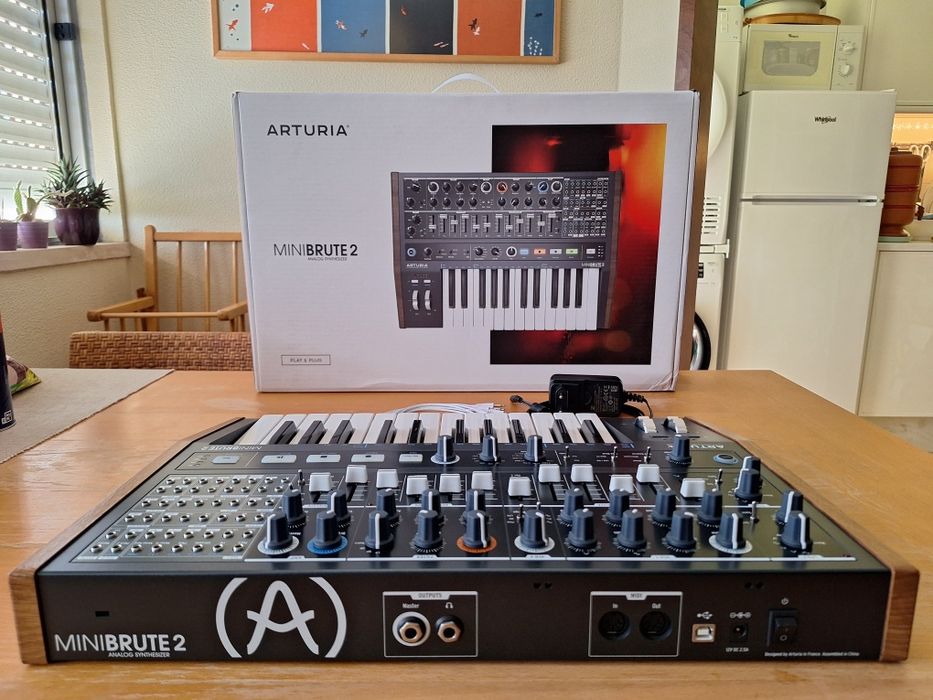 Arturia Minibrute 2 como novo - NEGOCIÁVEL