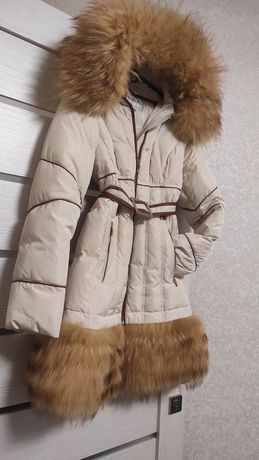 Зимняя куртка  с мехом натуральная пуховик
