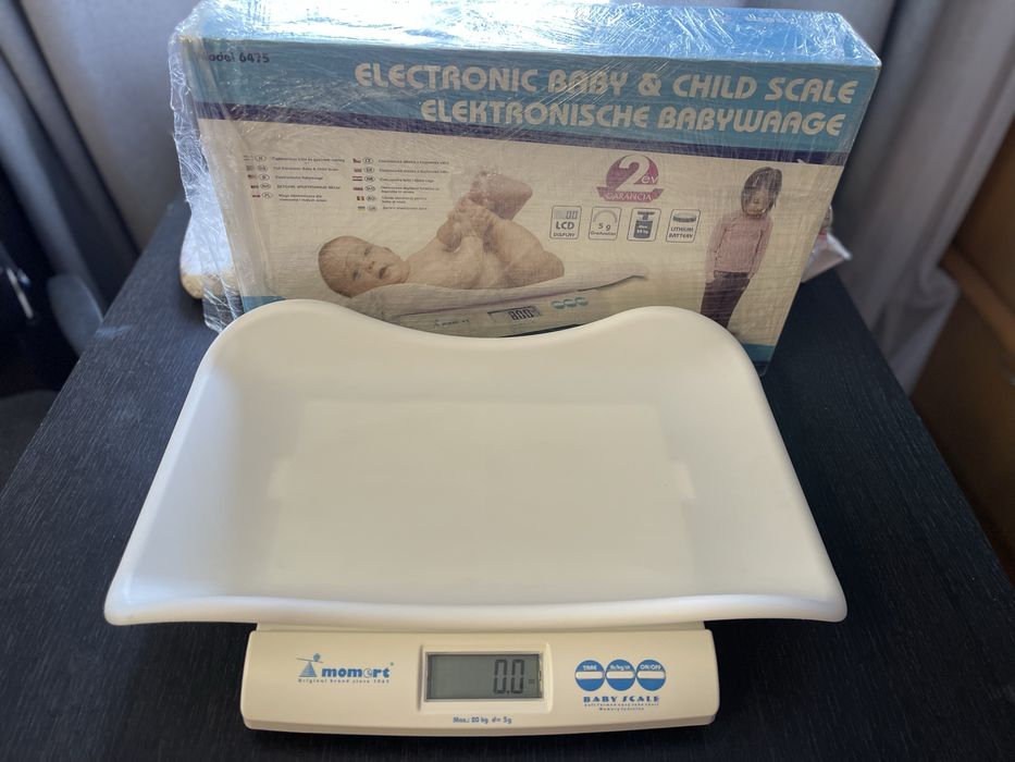 Ваги для зважуваня немовляти Momert