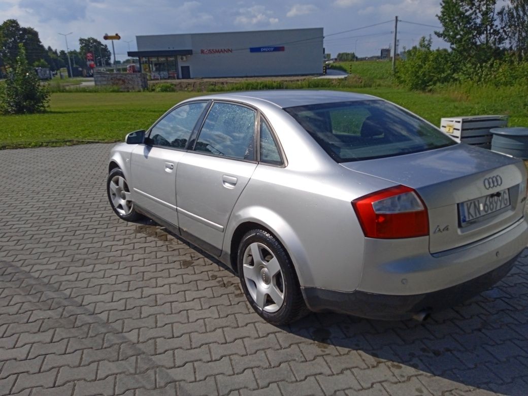 Audi A4B6 2.0 benzyna