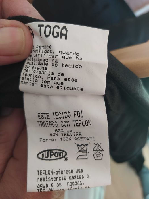 Fato Académico TOGA rapaz Univ. Coimbra praticamente s/ uso