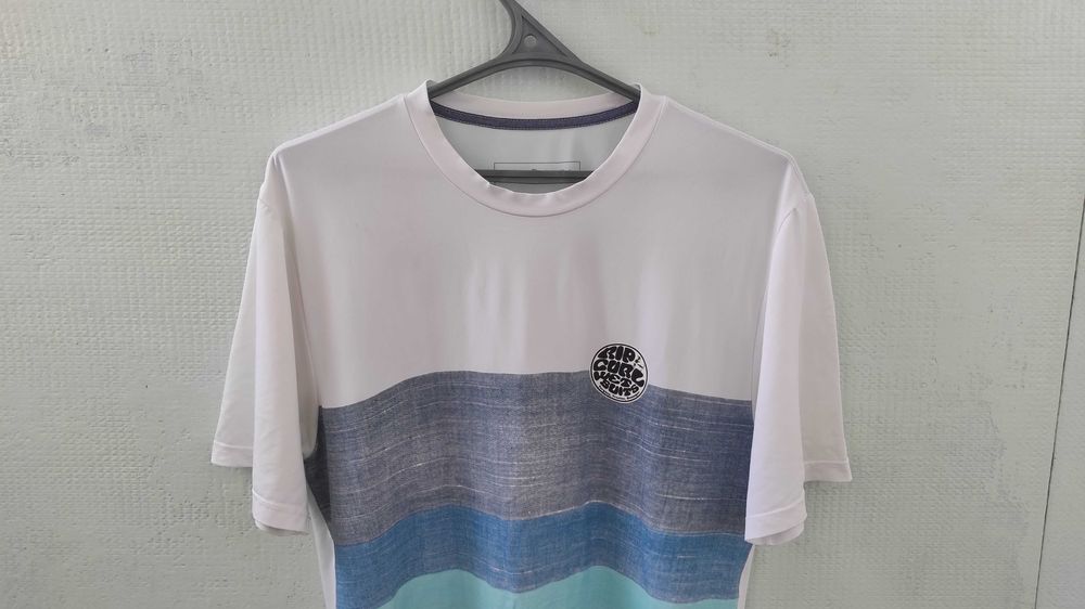 Футболка чоловіча Rip Curl

розмір:  M