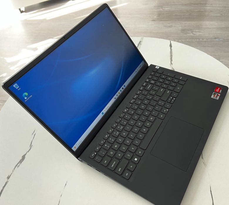 Mocny laptop Dell , Ryzen 5 7530u, 16GB RAM, 512 SSD, W11 Pro