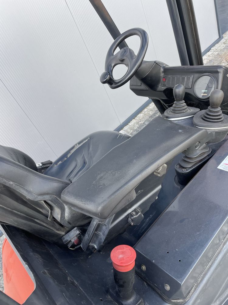 Empilhador eletrico linde E20