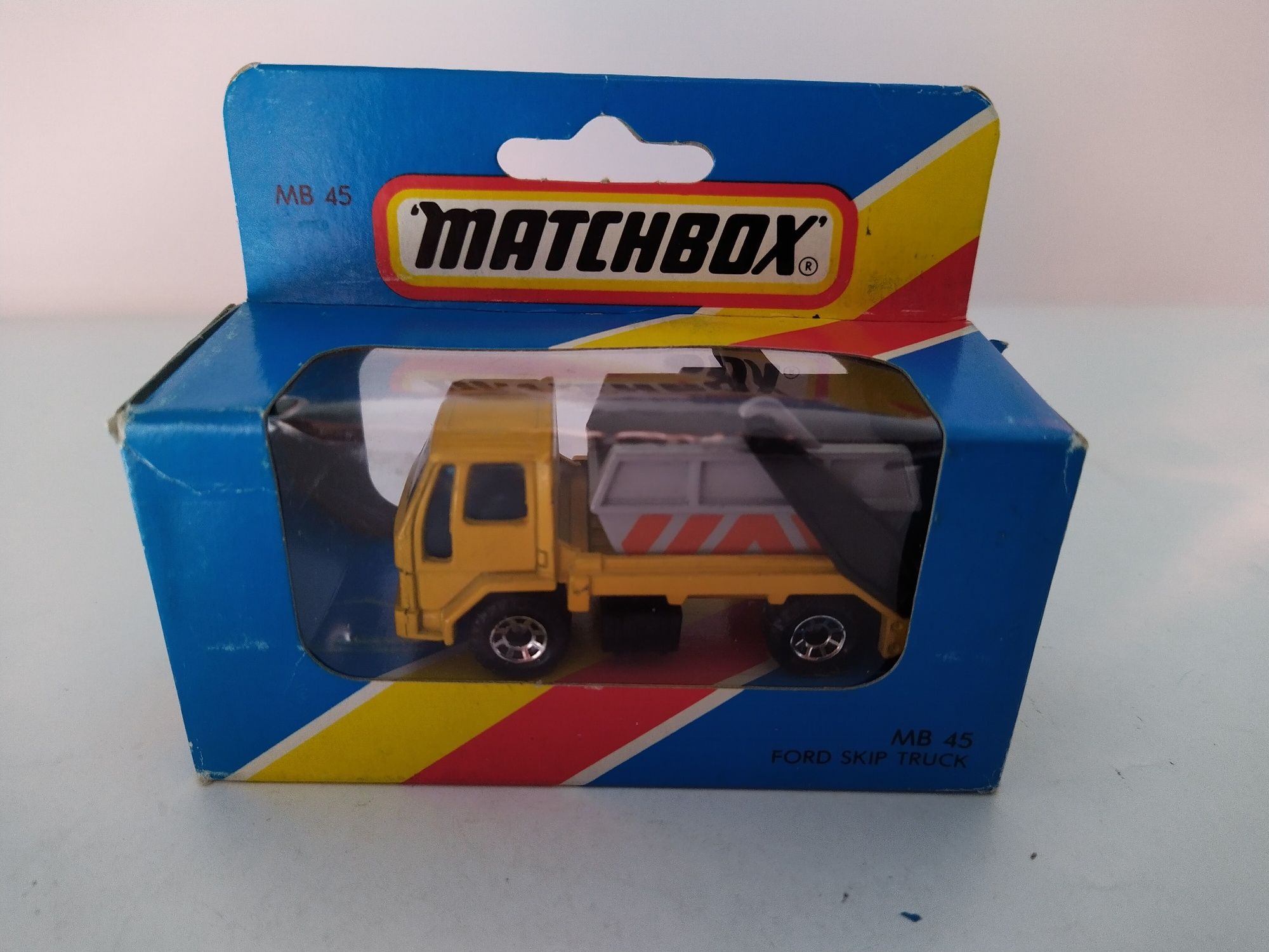 Ford Camion Container MB 40 Matchbox pudełko
