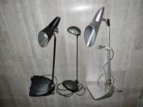 Trzy lampy biurkowe