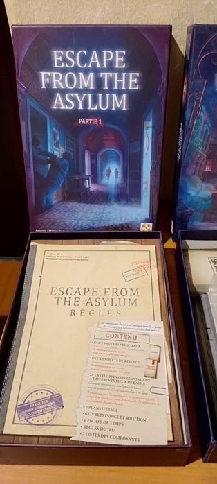 Настольная игра "Побег из Психушки" на французском языке