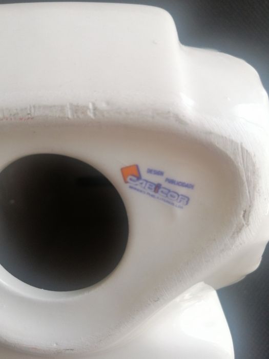 Trator mealheiro louça banco Crédito Agrícola Mútuo uma raiz no País