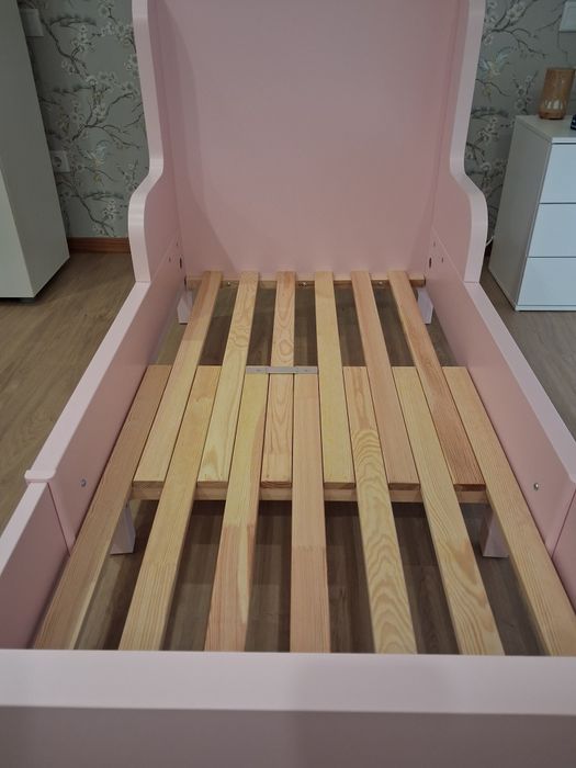 Cama de menina como nova