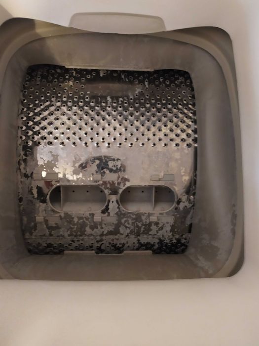 Стиральная машинка Indesit, с вертикальной загрузкой.