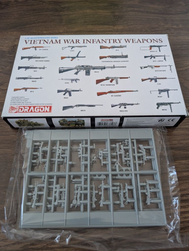 Dragon 3818 Vietnam War Infantry Weapons 1/35 BIAŁY KRUK