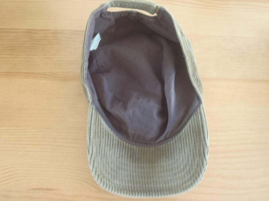 Czapka z daszkiem męska brązowa