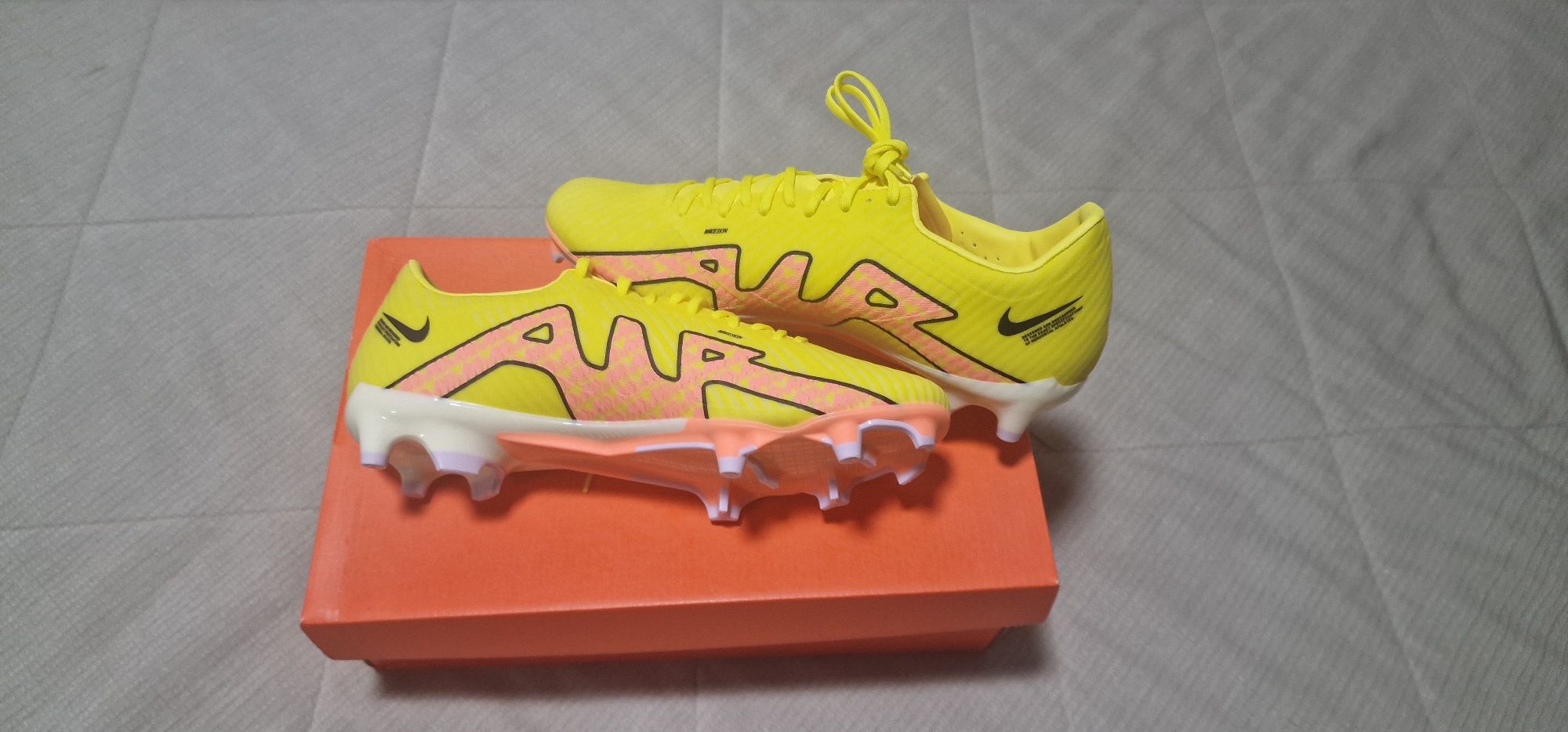 Chuteiras nike sem qualquer uso